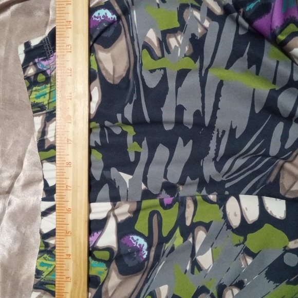 Haystacks NWOT size medium in bold boho pattern. - Picture 4 of 6